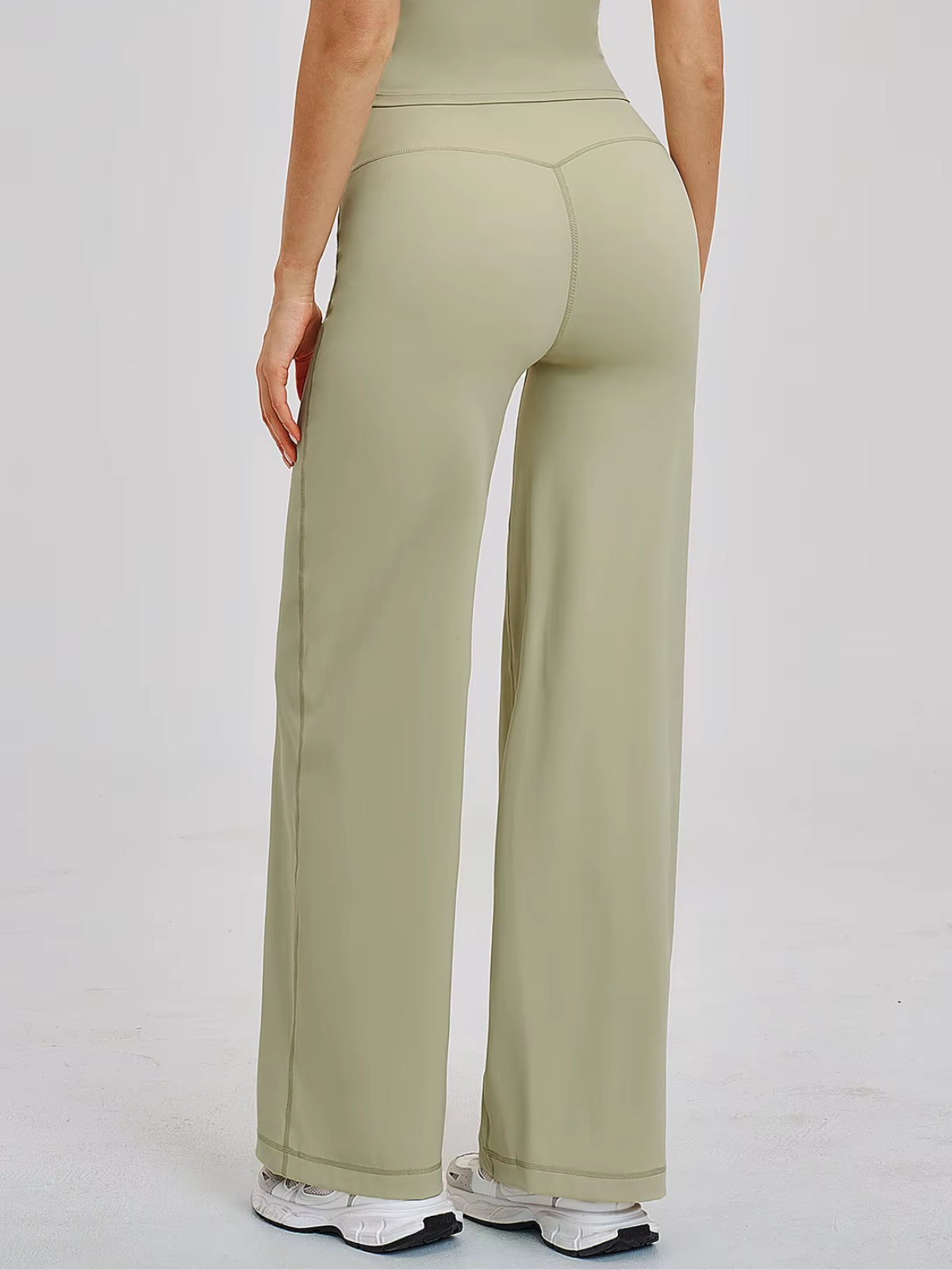 Pantalon évasé ajusté
