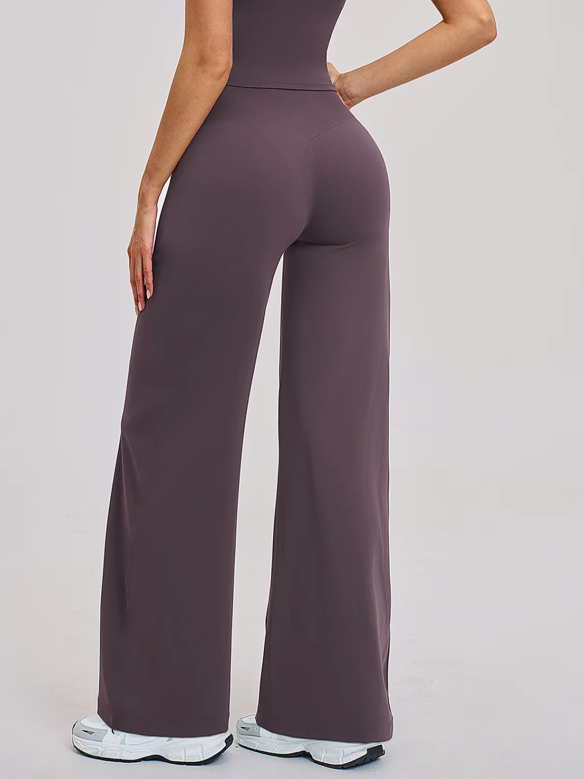 Pantalon bas évasé ajusté
